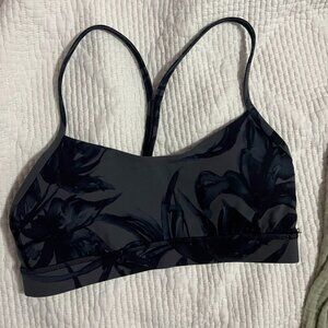 Lululemon- Flow Y Bra (6) in black floral
